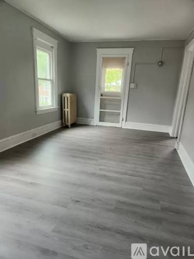 Main picture of 430 W 4th St