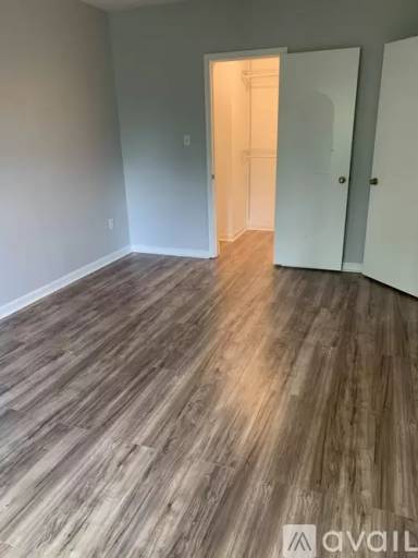Main picture of 1911 Key Blvd