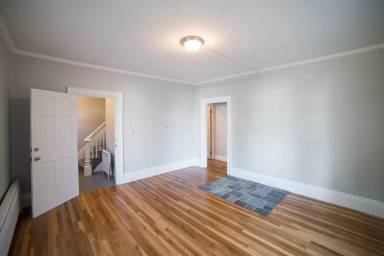 Main picture of 68 5th St