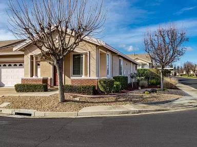 Main picture of 679 Stewart Way