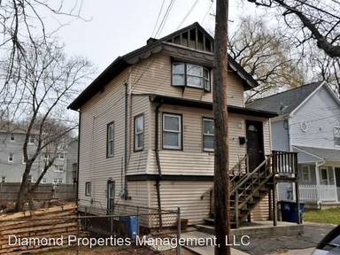 Main picture of 79 Pardee St