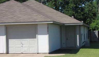 Main picture of 2704 James Rd