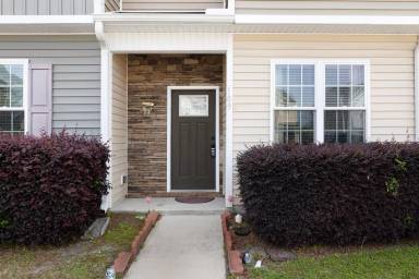 Main picture of 109 Beacon Woods Dr