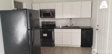 Main picture of 1009 West St