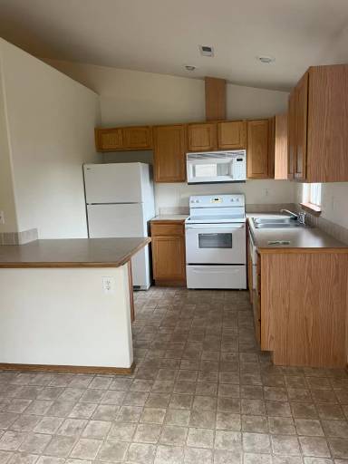 Main picture of 1925 E Wilson Ln