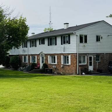 Main picture of 802 S Main St