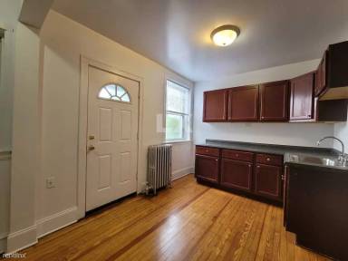 Main picture of 6434 N Sacramento Ave