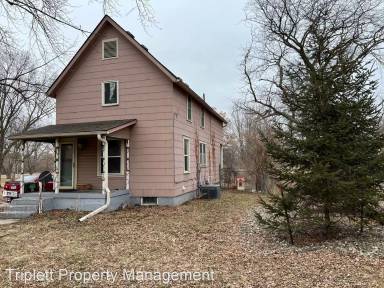 Main picture of 313 S Russell Ave