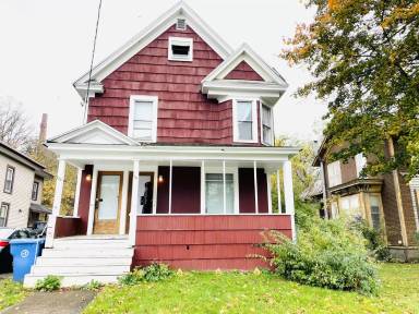 Main picture of 125 Groton Ave
