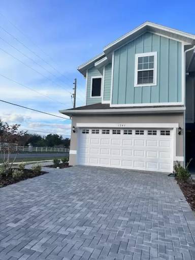 Main picture of 1341 Wycliffe Way