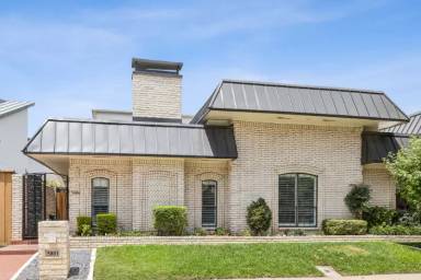 Main picture of 5801 Orchid Ln