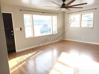 Main picture of 1213 S Phillippi St