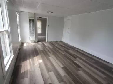 Main picture of 624 Lamberton St NE
