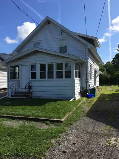 Main picture of 324 Medford Rd