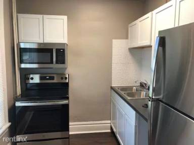 Main picture of 625 E Burlington St