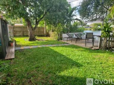 Main picture of 5907 S Farragut Dr