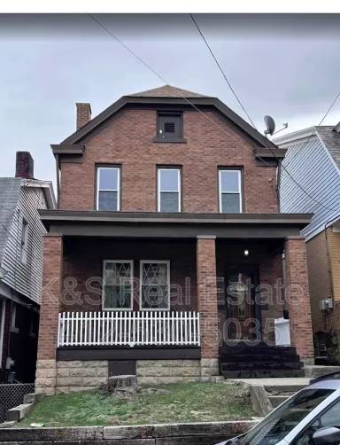 Main picture of 418 Carl St