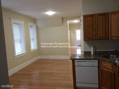 Main picture of 904 Huntington Ave