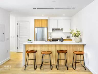 Main picture of 200 Montague St