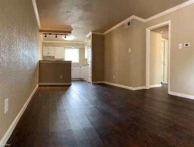 Main picture of 7065 Bellfort St