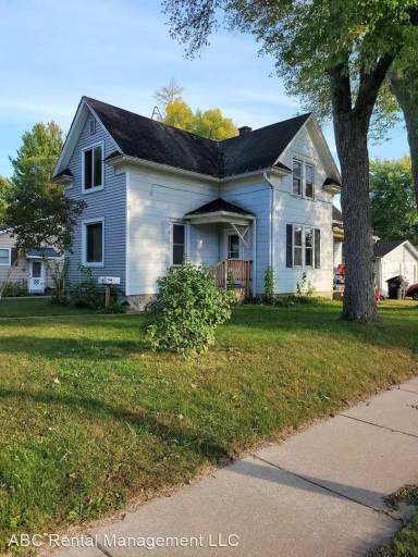 Main picture of 316 W 3rd St
