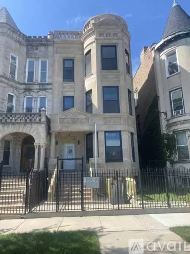 Main picture of 4728 S Prairie Ave