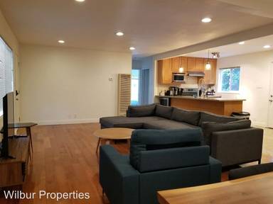 Main picture of 471 Hawthorne Ave