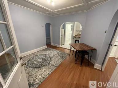 Main picture of 51 Woodlawn Ave