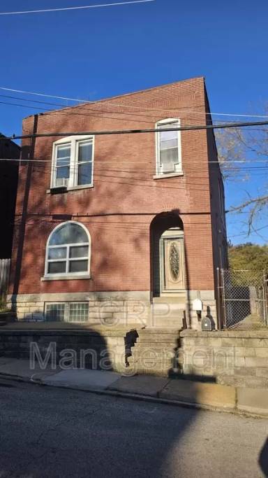 Main picture of 301 Fillmore St