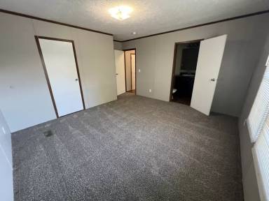 Main picture of 50 Locust St
