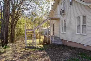 Main picture of 137 Gilbert Ct