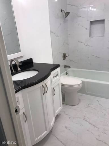 Main picture of 1730 Barry Ave