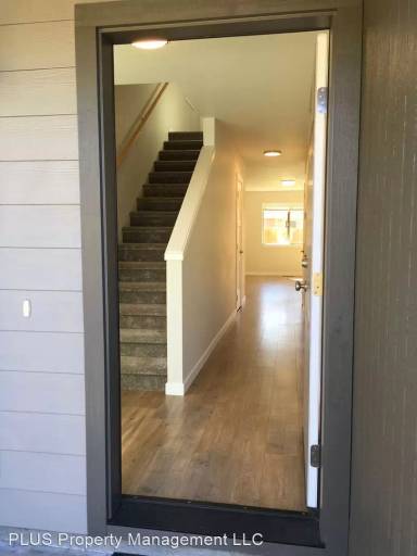 Main picture of 2981 NE Canoe Ct