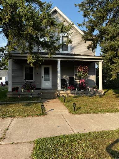 Main picture of 109 N Herschel St