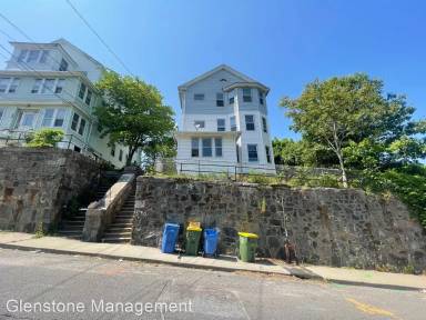 Main picture of 540 Washington Ave