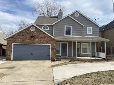 Main picture of 3503 S Dogwood Ave