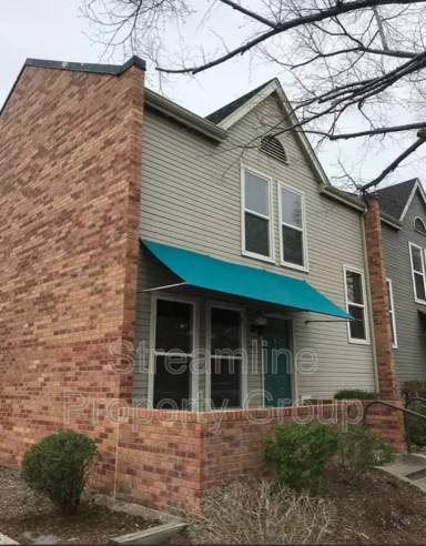 Main picture of 1201 Galapago St
