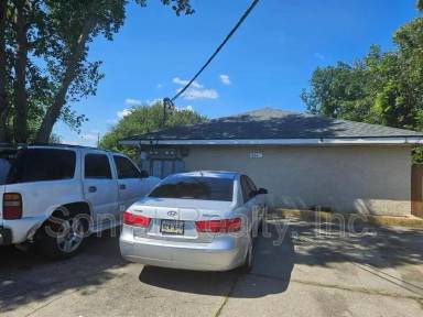 Main picture of 924 Deslonde St
