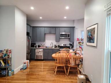 Main picture of 197 Green St