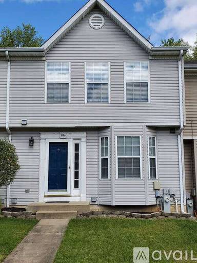 Main picture of 764 Medinah Cir