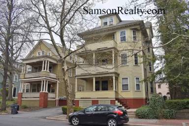 Main picture of 377 Benefit St