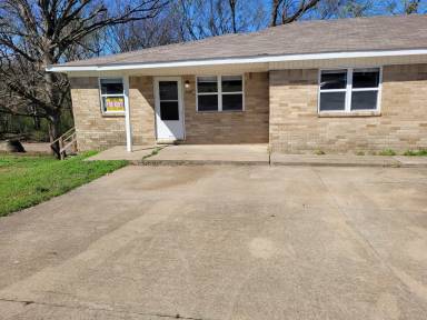 Main picture of 1603 N Hills Blvd