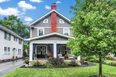 Main picture of 326 E 47th St