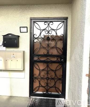 Main picture of 14718 Magnolia Blvd