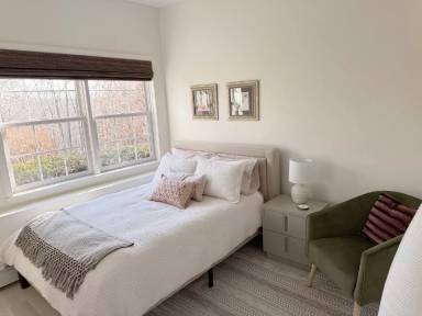 Main picture of 20 Maple Hill Rdg