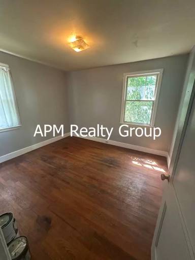 Main picture of 4302 Euclid Ave