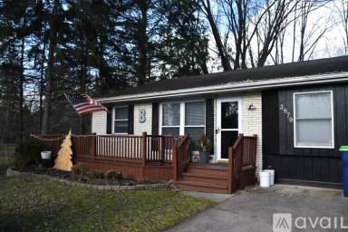 Main picture of 3879 King Rd