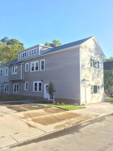 Main picture of 606 Amherst St