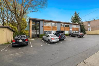 Main picture of 1300 14th Ave S