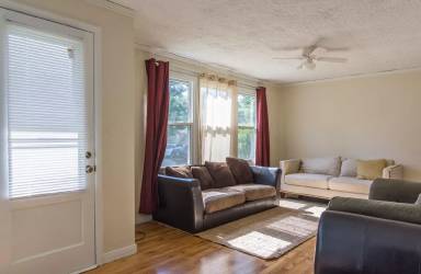 Main picture of 105 N Jefferson St